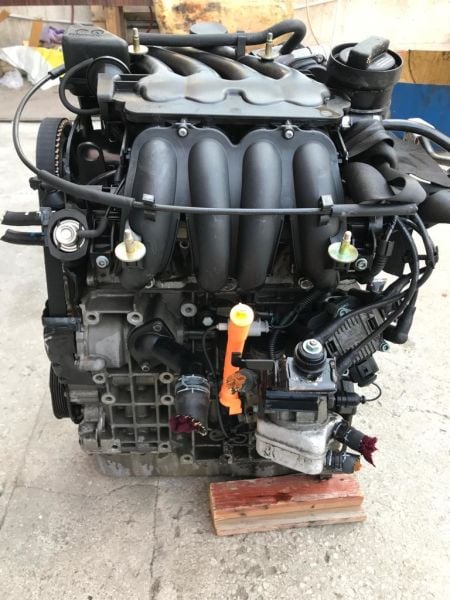 VOLKSWAGEN GOLF 1.6 MOTOR AKL