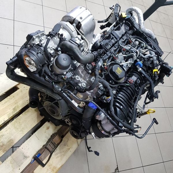 JAGUAR XE 2.0 DİZEL MOTOR 204DTD