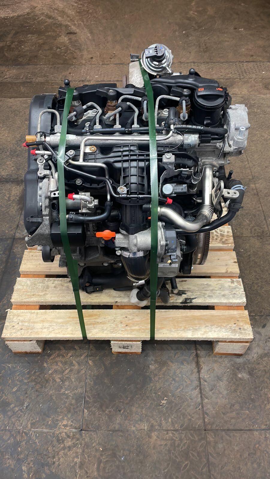 VOLKSWAGEN POLO CADDY 1.6 TDI CAY MOTOR KOMPLE