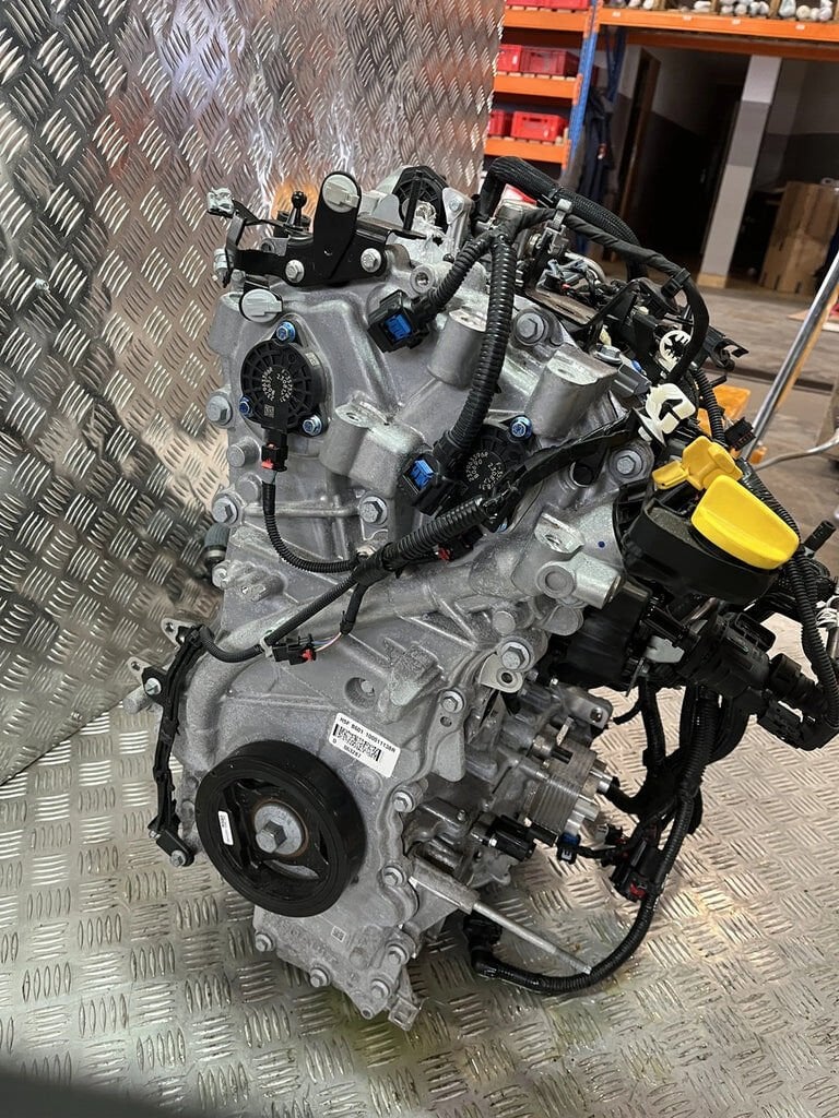 RENAULT DUSTER 1.2 HYBRID E TECH AUSTRAL KOMPLE MOTOR SIFIR